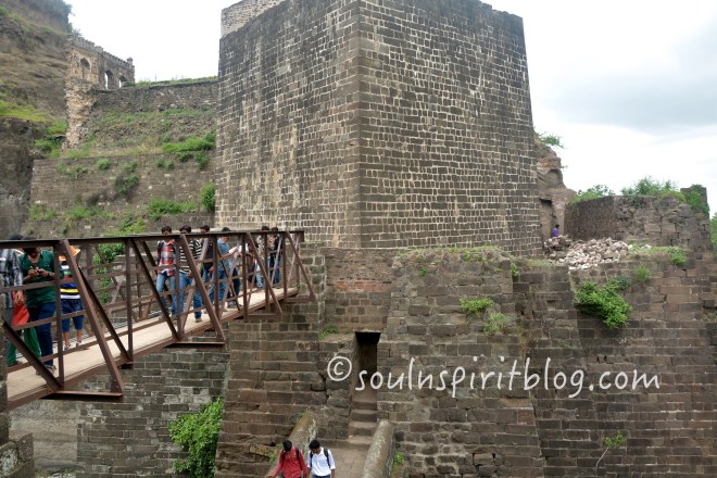 The narrow bridge to reach the main fort
